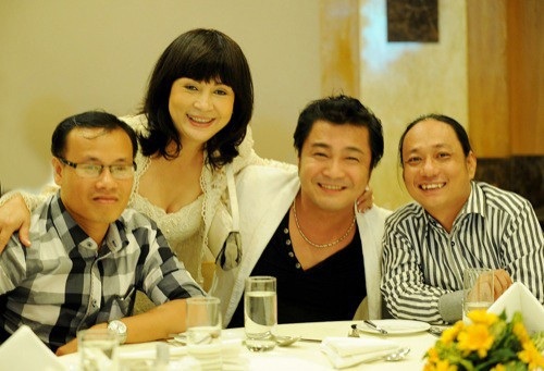 Vợ cũ Duy Phương: “Duy Phương từng đập tôi thừa sống thiếu chết” - 2 Diễn viên Hải Lý khá quen thuộc với khán giả truyền hình nhưng ít ai biết cô từng là vợ của diễn viên hài Duy Phương