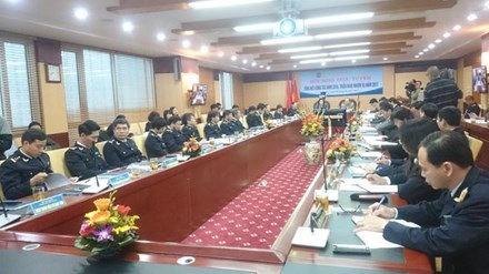 Nóng chuyện "Quý tử" nhà cựu Bộ trưởng đến chuyện tăng thuế xăng dầu - 5 Nóng chuyện "Quý tử" nhà cựu Bộ trưởng đến chuyện tăng thuế xăng dầu - 5