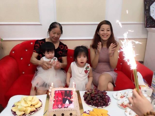 Gặp gỡ nữ chủ nhân “Vườn của bé”: Làm gì cũng từ cái tâm - 3 Chị Hài và gia đình