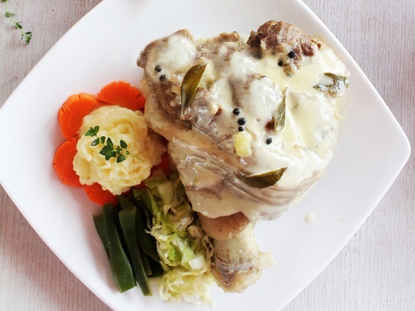 Uống buffet bia thỏa thích tại nhà hàng Hầm Lã Vọng - 5 Uống buffet bia thỏa thích tại nhà hàng Hầm Lã Vọng - 5