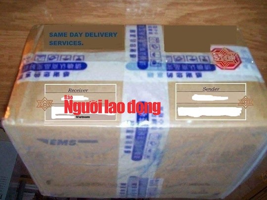 Ham trai Tây, quý bà mất trắng 3,5 tỉ đồng - 1
Thùng quà mà các quý bà thường được xem qua mạng