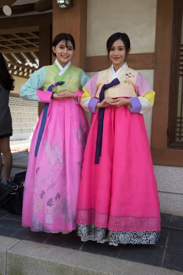 Top 18 Miss Teen diện hanbok, tìm hiểu văn hoá Hàn Quốc - 4 Phương Dung – Minh Tuyền trông như những nàng công chúa nhỏ