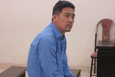 Tên trộm ranh mãnh "thúc thủ" bởi nữ tiếp viên hàng không - 1 Đối tượng người Trung Quốc trộm cắp tài sản trên máy bay bị đưa ra tòa xét xử