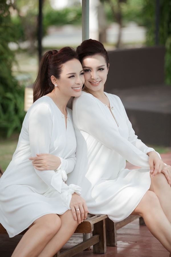 Thúy Hằng-Thúy Hạnh đẹp rạng rỡ ở tuổi U40 - 2 Thúy Hằng-Thúy Hạnh đẹp rạng rỡ ở tuổi U40 - 2