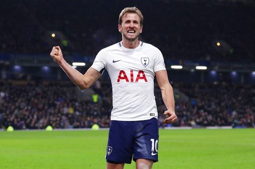 Harry Kane lập hat-trick vào lưới Burnley