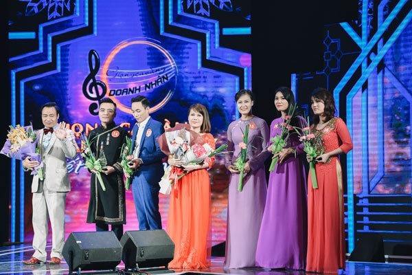 Các thí sinh dòng nhạc bolero được vào đêm chung kết xếp hạng tới.