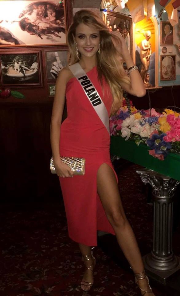 Người đẹp Biển khoe sắc bên dàn mỹ nhân - 32