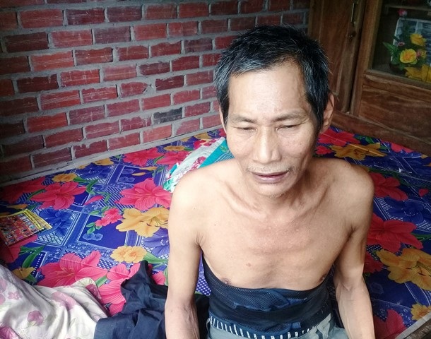 "Nhiều khi nghĩ quẩn, tôi chỉ muốn chết đi cho nhẹ nợ !" - 2 Từ ngày anh Hiền bị bệnh, vợ con anh Hiền bỏ đi biệt xứ không về