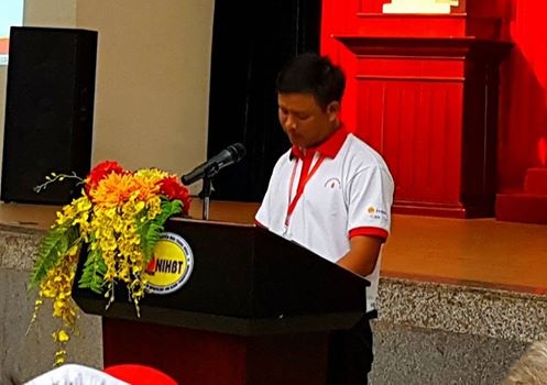 Chuyện của những người cứ “cho máu” là khỏe - 1 Anh Phạm Nguyễn Hồng Châu coi hiến máu tình nguyện là để anh trả nợ đời, khi mà những giọt máu của người không quen biết đã cứu sống anh. Ảnh: H.Hải