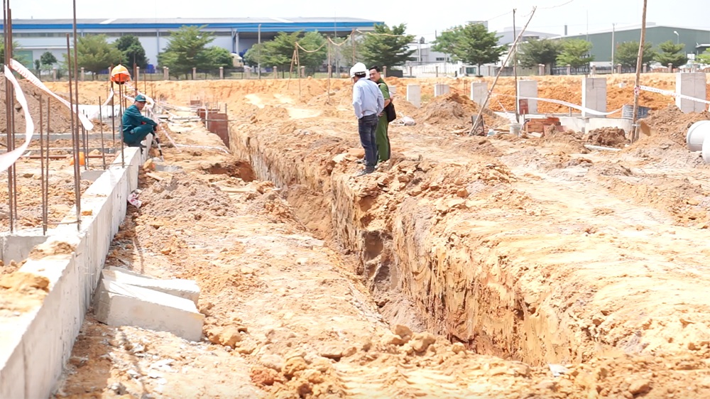 Sập hố công trình, 2 người tử vong - 1 Sập hố công trình, 2 người tử vong - 1