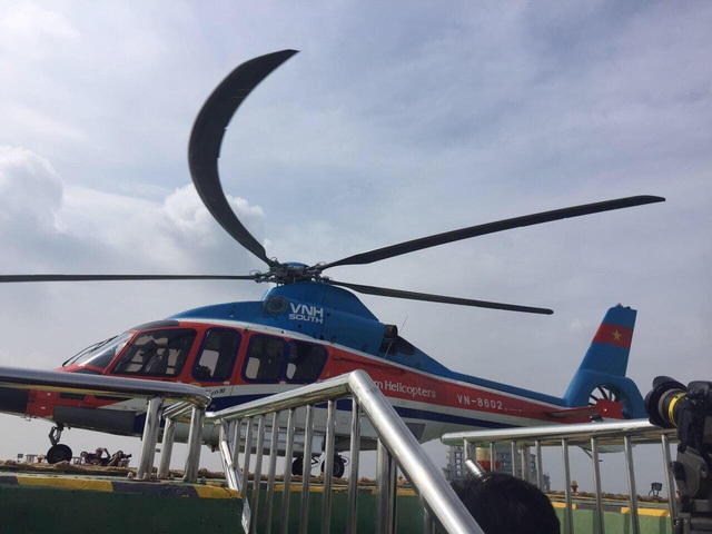 Đón khách đi Tân Sơn Nhất bằng trực thăng từ cao ốc trung tâm Sài Gòn - 2 Chuyến bay kiểm tra được thực hiện trên nóc tòa nhà cao 39 tầng tại TPHCM ngày 5/5/2017