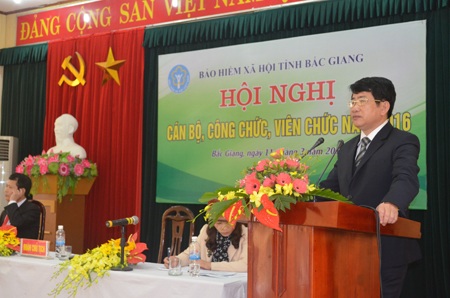 Bị 2 cụ già kiện ra tòa, Giám đốc BHXH Bắc Giang “chữa cháy” như thế nào? - 6
Ông Thân Đức Lại - Giám đốc BHXH tỉnh Bắc Giang (Ảnh: Website Bảo hiểm xã hội tỉnh Bắc Giang)