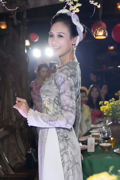 Hoa hậu Thu Thủy duyên dáng trình diễn thời trang - 5 Bảo Ngọc có chiều cao và phong cách trình diễn vô cùng cuốn hút.