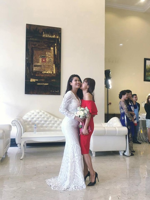Hoa hậu Biển Vân Anh bất ngờ cưới chồng lần hai - 4 Hoa hậu Biển Vân Anh bất ngờ cưới chồng lần hai - 4