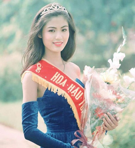 3 scandal ồn ào khi các nàng hậu Việt bị tố “giật chồng”, “thả thính” - 2 Thu Thủy sinh năm 1976 và đăng quang Hoa hậu Việt Nam 1994.