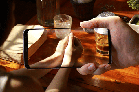Với Galaxy S8, sáng tạo không đáng sợ như bạn nghĩ - 1
Sự kết hợp ăn ý giữa cô gái tài năng Hoa Xuka và Galaxy S8 trong trào lưu ảnh động vô cực đã đã chứng minh mọi trở ngại về công nghệ đều có thể được hoá giải.