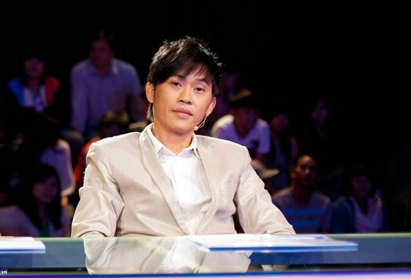 Quang Hà mời dàn sao khủng hội tụ trong live concert "Trăm năm không quên" - 5 Hoài Linh là một trong những khách mời đặc biệt trong liveshow Quang Hà.