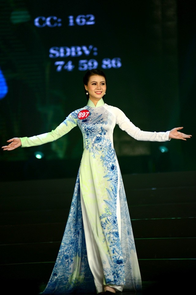 Ngắm thiếu nữ cuộc thi Hoa khôi sinh viên dịu dàng trong tà áo dài - 7 Ngắm thiếu nữ cuộc thi Hoa khôi sinh viên dịu dàng trong tà áo dài - 7