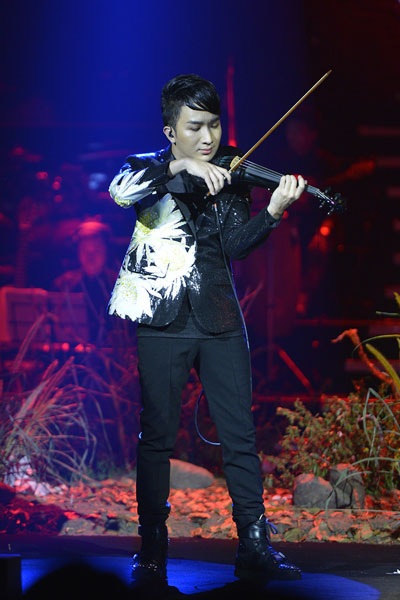Cống hiến 2017: “Cũ” đẳng cấp, “mới” ấn tượng - 4 Nghệ sĩ violin Hoàng Rob.