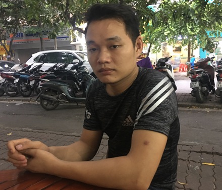 Nghi phạm bị tạm giam tổn hại 31% sức khoẻ, ai chịu trách nhiệm? - 2 Tòng Văn Buốn, chàng trai người Thái bị bắt giữ về hành vi đưa hối lộ 5 triệu đồng và bị Toà kết tội đúng bằng thời gian Buốn bị tạm giam 3 tháng 10 ngày.