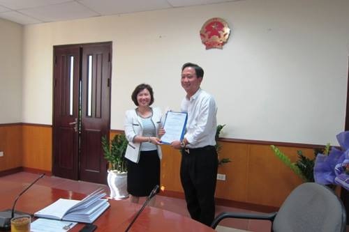 Bộ Công Thương: Chưa nhận được chỉ đạo chính thức xử lý Thứ trưởng Thoa - 2
Bà Thoa luôn là người trao quyết định cho Trịnh Xuân Thanh