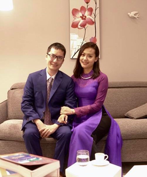 Vợ chồng Hồng Ngọc kỷ niệm ngày cưới, Đan Trường thể hiện vai trò "ông bố đảm" - 10 Vợ chồng diễn viên - đạo diễn Hồng Ánh và Thanh Sơn xứng đôi bên nhau
