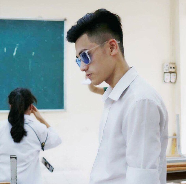 "Hot boy hội thao" trường Lê Quý Đôn đang gây "sốt" trên mạng - 5 "Hot boy hội thao" trường Lê Quý Đôn đang gây "sốt" trên mạng - 5