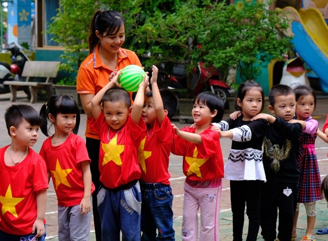 TP Vinh: Tựu trường, trẻ mầm non vẫn phải đóng học phí theo ngày nghỉ - 1 Theo quy định, giáo viên mầm non trở lại trường làm việc bắt đầu từ tháng 8, sau 2 tháng nghỉ hè