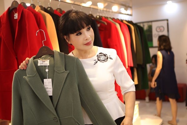 Á hậu Tú Anh, Vân Hugo rạng ngời tại buổi ra mắt BST của G9 Moza - 11 Á hậu Tú Anh, Vân Hugo rạng ngời tại buổi ra mắt BST của G9 Moza - 11