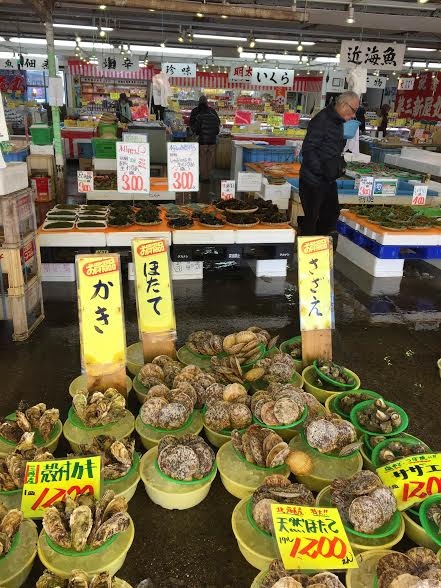 Ibaraki – thiên đường hoa nước Nhật đi cả 4 mùa không chán - 7 Đến thăm chợ cá với hàng chục loại hải sản tươi rói