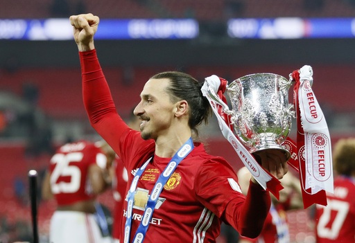 Mourinho: “Cổ động viên MU sẽ tới nhà, đòi Ibrahimovic ở lại” - 1 Ibrahimovic rực sáng, giúp MU giành chức vô địch League Cup