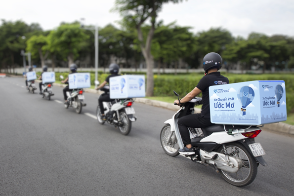 Những món quà đầu tiên đã đến tay các em nhỏ Sóc Trăng - 2 Những món quà đầu tiên đã đến tay các em nhỏ Sóc Trăng - 2