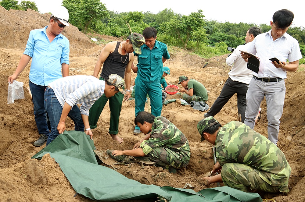 Phát hiện thêm 14 hài cốt liệt sĩ trong trận đánh An Điền - 1 Phát hiện thêm 14 hài cốt liệt sĩ trong trận đánh An Điền - 1