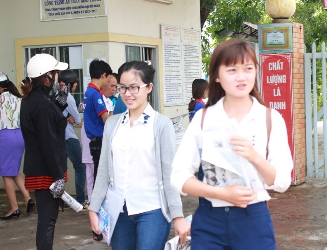 Tỷ lệ đỗ tốt nghiệp THPT 2017 của nhiều tỉnh trên 99% - 3
Thí sinh Bạc Liêu dự thi THPT quốc gia 2017. (Ảnh: Huỳnh Hải)