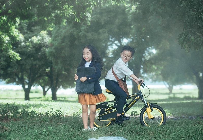 "Em gái mưa" phiên bản nhí khiến ca sĩ Hương Tràm cũng phải trầm trồ - 5 Một số hình ảnh của Nhật và Vy được đánh giá là lãng mạn hơn cả phiên bản người lớn.