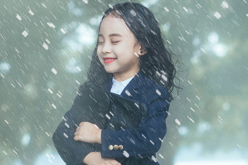 "Em gái mưa" phiên bản nhí khiến ca sĩ Hương Tràm cũng phải trầm trồ - 6 Em gái mưa Bảo Vy