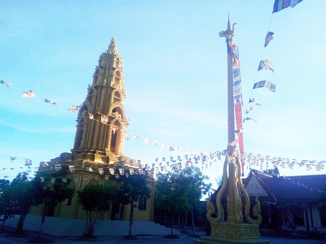 Đồng bào Khmer rộn ràng đón Tết cổ truyền - 2 Đồng bào Khmer rộn ràng đón Tết cổ truyền - 2