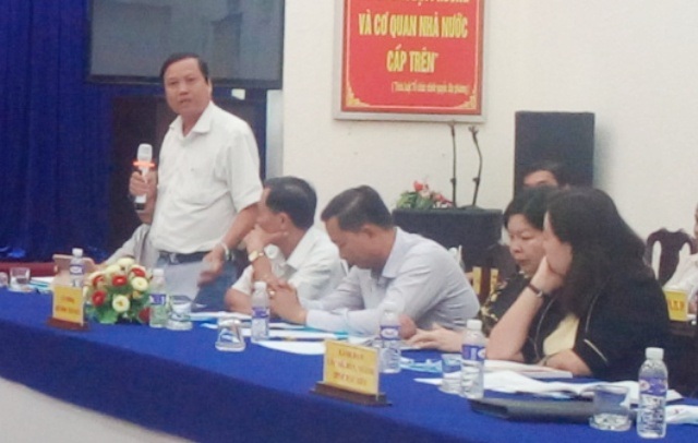 Vụ “biệt phủ” giữa đồng: Khiển trách Trưởng Phòng TN-MT - 1 Ông Trần Ngọc Ân - Phó Chủ tịch huyện Vĩnh Lợi, cho biết đã tiến hành kỷ luật một lãnh đạo Phòng Tài nguyên & Môi trường.