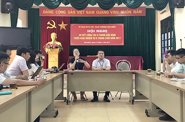 Phường Văn Miếu xin lỗi dân, xin gỡ bài trên Facebook - 1 Lãnh đạo UBND phường Văn Miếu chia sẻ thông tin vụ việc với báo chí sáng 26/7