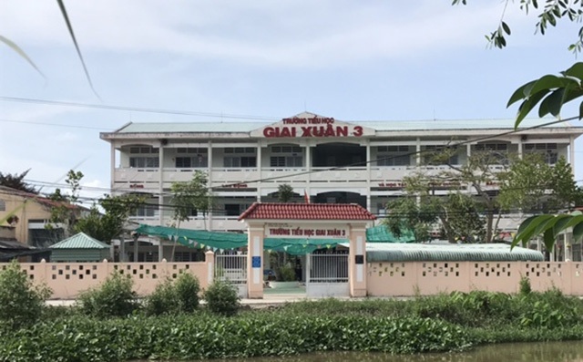 Nhiều giáo viên Cần Thơ bỏ tiền túi đi Đà Nẵng học cách dạy bơi? - 1 Trường tiểu học Giai Xuân 3, nơi có nhiều giáo viên đang đi Đà Nẵng học xoá mù bơi
