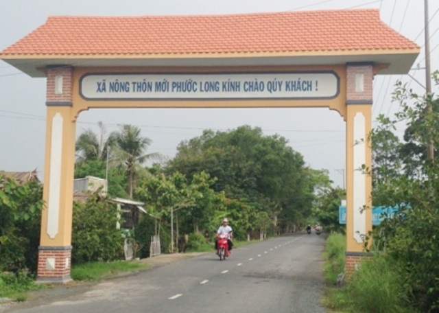 Các huyện cùng “hy sinh” dồn trả nợ cho một huyện “chạy” nông thôn mới - 1 Huyện Phước Long (tỉnh Bạc Liêu)- một trong 5 huyện được Trung ương chọn làm điểm chỉ đạo- đã hoàn thành các tiêu chí xây dựng nông thôn mới hơn 1 năm qua, nhưng vẫn chưa được công nhận huyện nông thôn mới vì còn nợ đọng hàng chục tỷ đồng. (Ảnh: CTV)