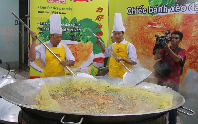 Chiếc bánh xèo kỷ lục