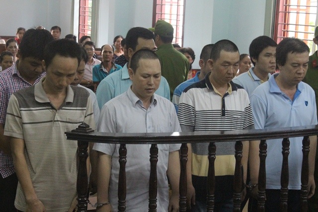 Nguyên Chánh thanh tra giao thông bị cách hết chức trong Đảng - 1 Các Thanh tra GT Cần Thơ nhận hối lộ hơn 4 tỷ đồng vừa bị Tòa án phạt tù
