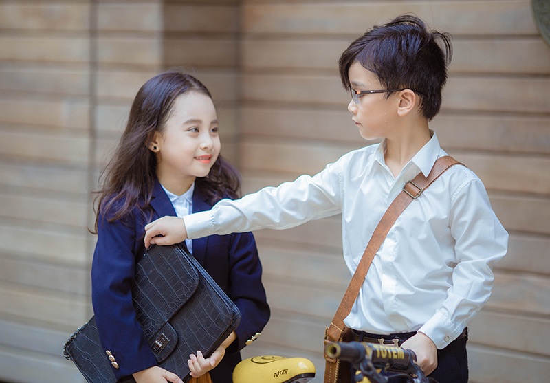"Em gái mưa" phiên bản nhí khiến ca sĩ Hương Tràm cũng phải trầm trồ - 11 "Em gái mưa" phiên bản nhí khiến ca sĩ Hương Tràm cũng phải trầm trồ - 11