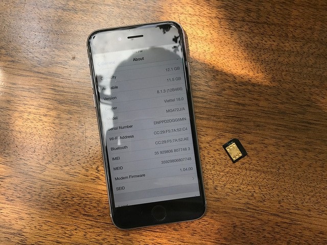 Thị trường iPhone chao đảo vì SIM ghép bị khóa - 1