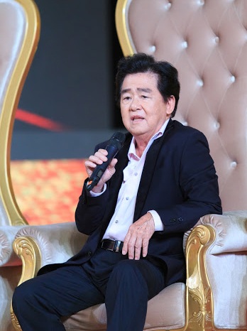 Danh ca Giao Linh không muốn bước ra sân khấu khi bị gọi là “nữ hoàng nhạc sến” - 2 Nhạc sĩ Thanh Phong chia sẻ ông cảm thấy “tủi thân” khi bolero bị gọi là “nhạc sến”, ông cho rằng dòng nhạc này “sang” chứ không “hèn” như nhiều người nghĩ.