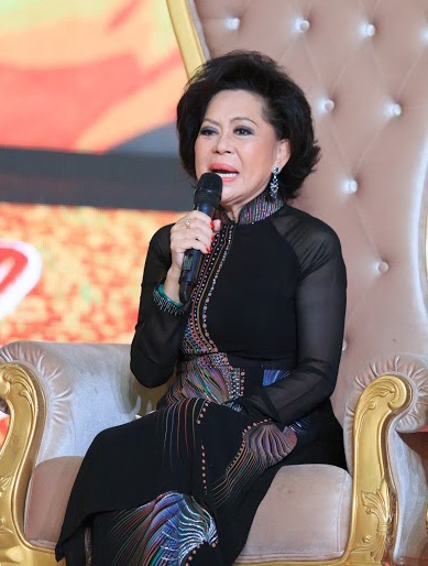 Danh ca Giao Linh không muốn bước ra sân khấu khi bị gọi là “nữ hoàng nhạc sến” - 1 Chuyện dòng nhạc bolero bị gọi với cái tên sai lệch cũng khiến cho nhiều danh ca bận tâm và không vui.