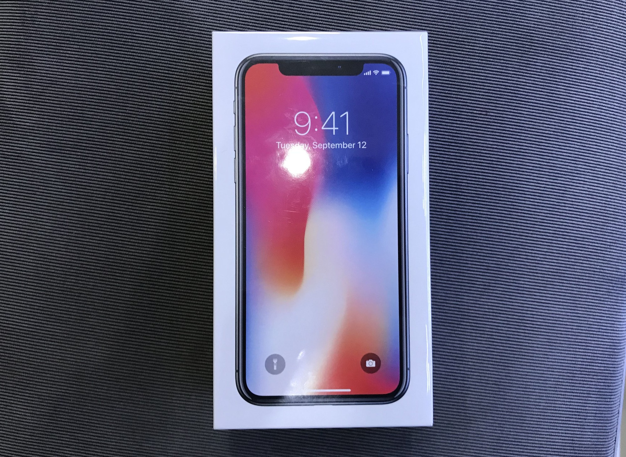 Có nên mua iPhone X cũ hay mới ở Việt Nam và người tiêu dùng cần chú ý gì khi mua iPhone X?