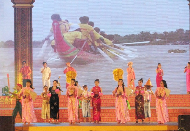 Tưng bừng ngày hội văn hóa Khmer Nam Bộ - 5 Tưng bừng ngày hội văn hóa Khmer Nam Bộ - 5