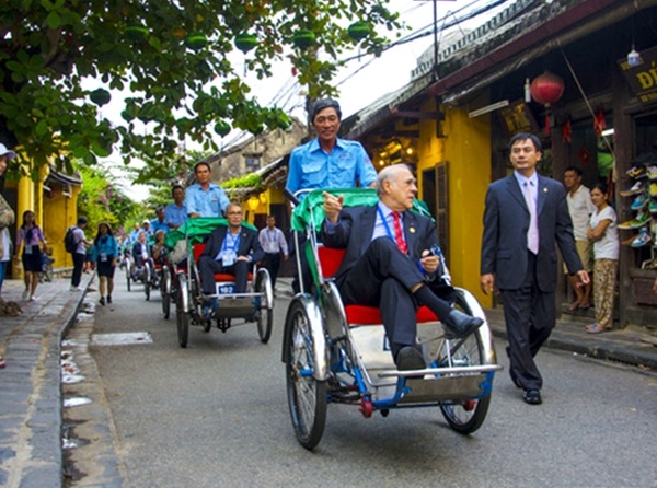 Không tổ chức tham quan bán đảo Sơn Trà trong tuần lễ APEC - 2 Các đơn vị vận chuyển khách là đại biểu, báo chí dự APEC tuyệt đối không tiết lộ thông tin lịch trình, thời gian lưu trú... ở khách sạn của đại biểu
